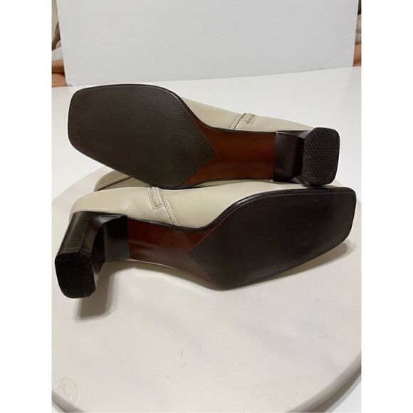 White Mountain Paramount Square Toe Zip Up Ankle Boots. Off White 8 - Picture 9 of 10